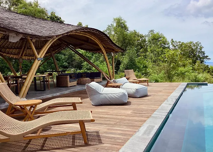 Les Terrasses Ceningan ホームステイ *